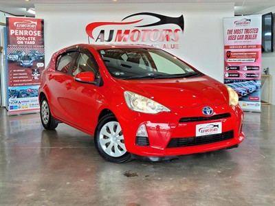 2013 Toyota Aqua - Thumbnail