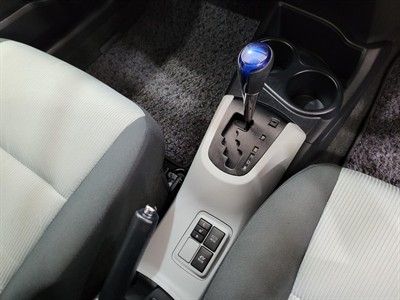 2013 Toyota Aqua - Thumbnail