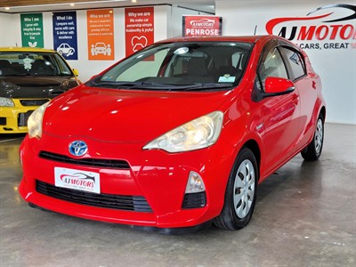 2013 Toyota Aqua - Thumbnail