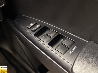 2016 Toyota Corolla - Thumbnail