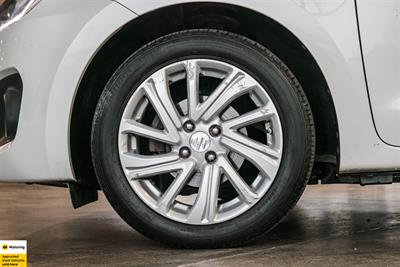 2020 Suzuki Swift - Thumbnail