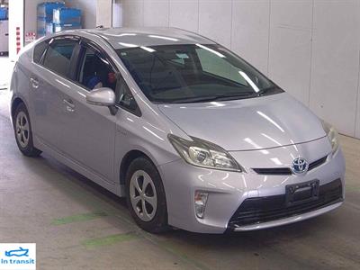 2013 Toyota Prius - Thumbnail