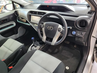 2012 Toyota Aqua - Thumbnail