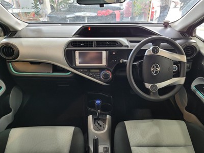 2012 Toyota Aqua - Thumbnail
