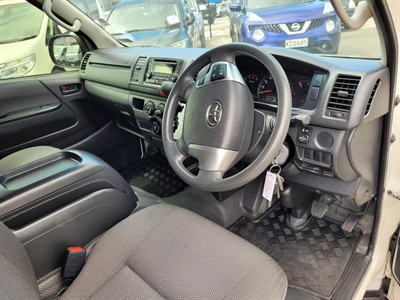 2019 Toyota Hiace - Thumbnail