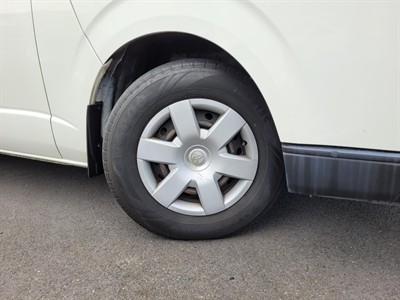 2019 Toyota Hiace - Thumbnail