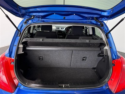 2014 Suzuki Swift - Thumbnail