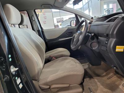 2005 Toyota Ractis - Thumbnail