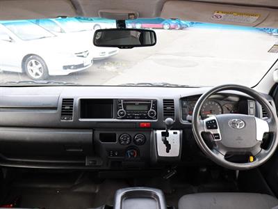 2017 Toyota Hiace - Thumbnail