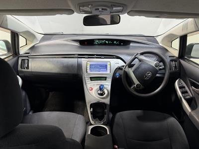 2012 Toyota Prius - Thumbnail