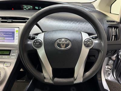 2012 Toyota Prius - Thumbnail