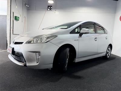 2012 Toyota Prius - Thumbnail