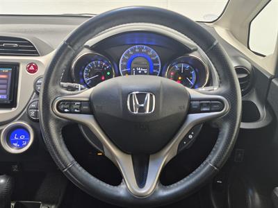 2013 Honda Fit Hybrid - Thumbnail
