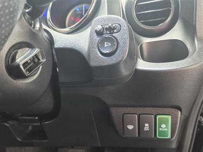 2013 Honda Fit Hybrid - Thumbnail