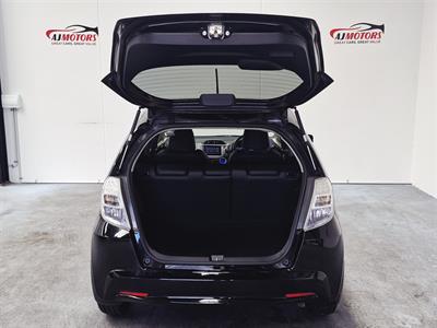 2013 Honda Fit Hybrid - Thumbnail