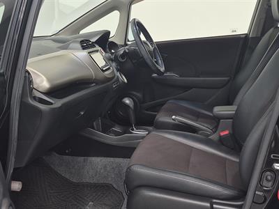 2013 Honda Fit Hybrid - Thumbnail