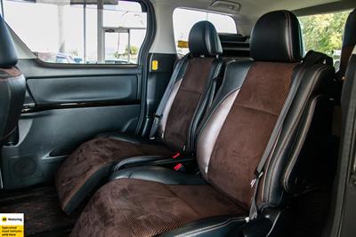 2015 Toyota Alphard - Thumbnail