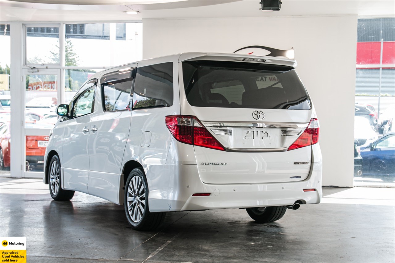2015 Toyota Alphard