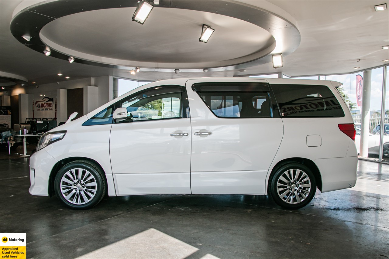 2015 Toyota Alphard