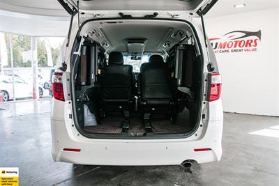 2015 Toyota Alphard - Thumbnail