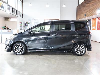 2015 Toyota Sienta - Thumbnail