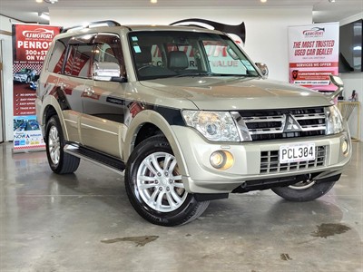2013 Mitsubishi Pajero
