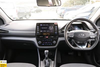 2022 Hyundai IONIQ - Thumbnail