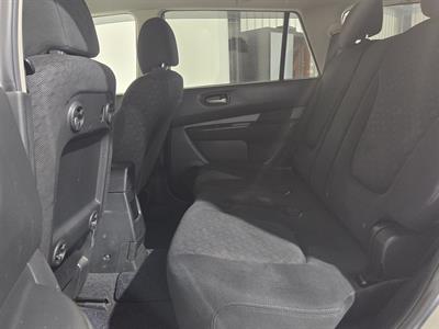 2016 Nissan Wingroad - Thumbnail