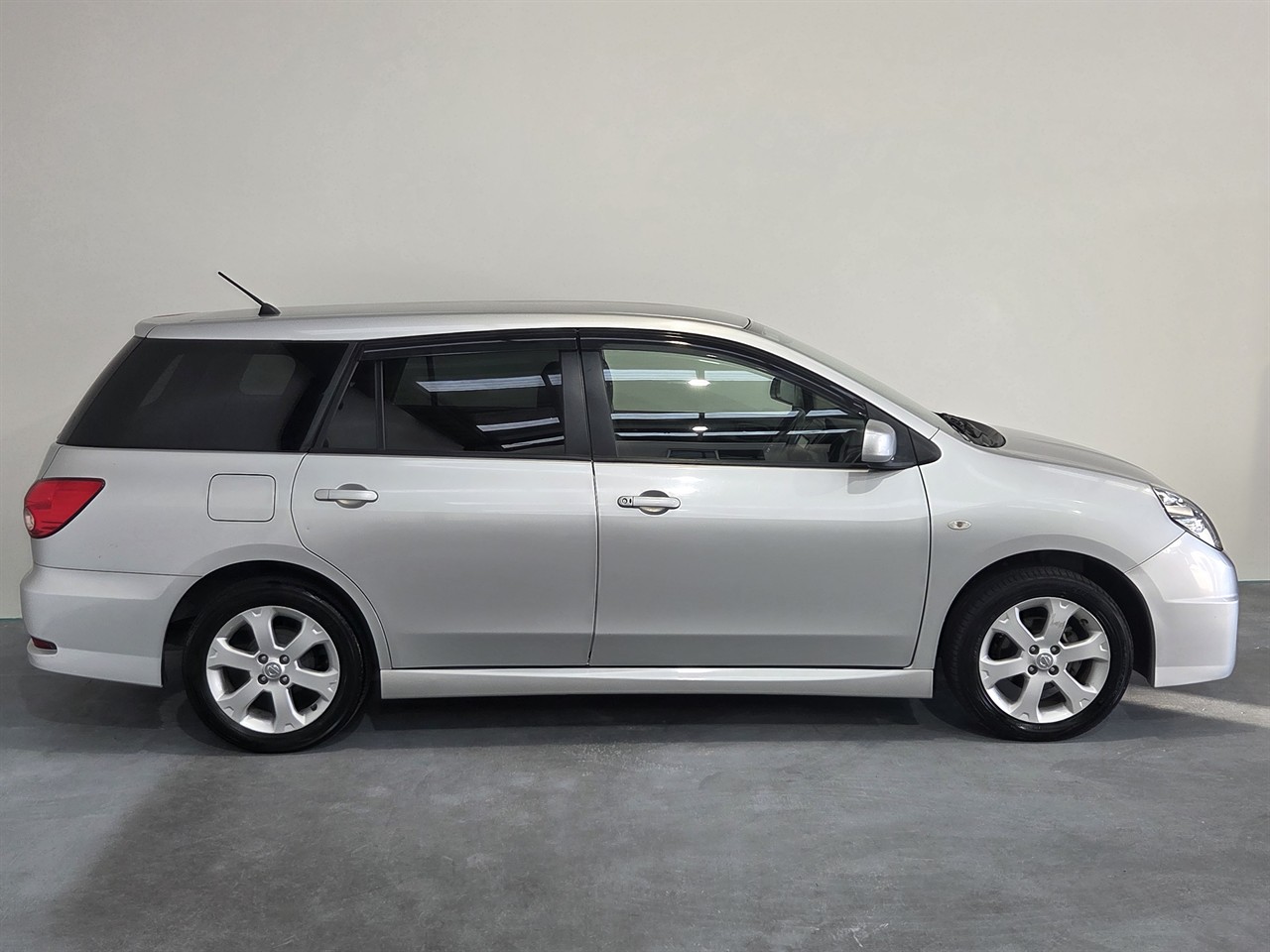 2016 Nissan Wingroad