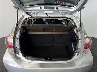 2012 Toyota Aqua - Thumbnail