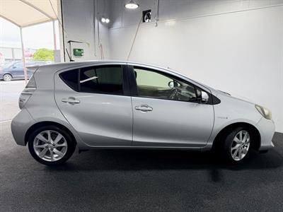 2012 Toyota Aqua - Thumbnail