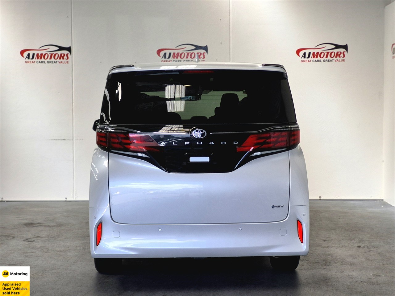 2025 Toyota Alphard