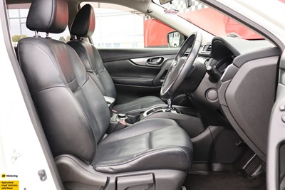 2015 Nissan X-Trail - Thumbnail