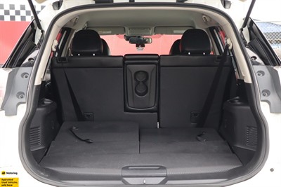 2015 Nissan X-Trail - Thumbnail