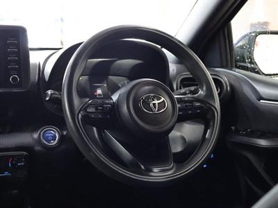 2021 Toyota Yaris - Thumbnail