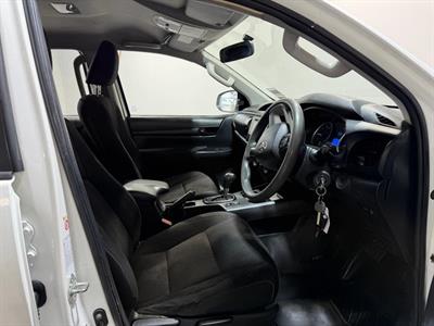 2018 Toyota Hilux - Thumbnail