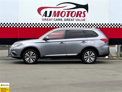 2021 Mitsubishi Outlander - Thumbnail