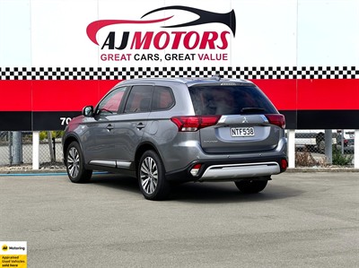 2021 Mitsubishi Outlander - Thumbnail