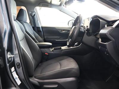 2022 Toyota RAV4 - Thumbnail