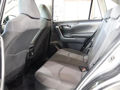 2022 Toyota RAV4 - Thumbnail