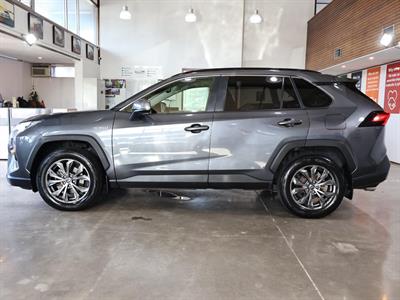 2022 Toyota RAV4 - Thumbnail