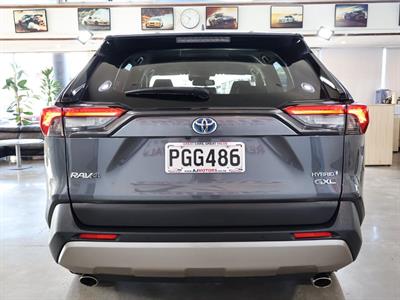 2022 Toyota RAV4 - Thumbnail