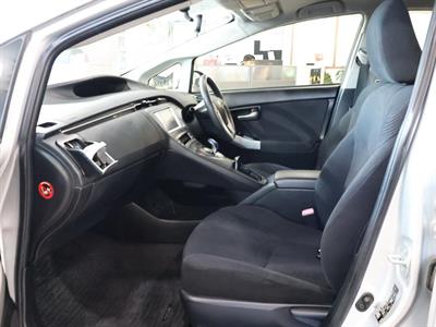 2013 Toyota Prius - Thumbnail