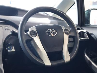 2013 Toyota Prius - Thumbnail