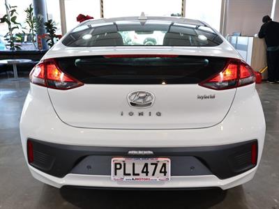 2022 Hyundai IONIQ - Thumbnail