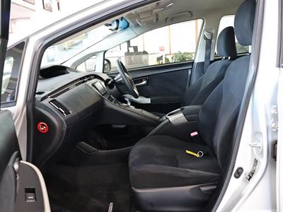 2012 Toyota Prius - Thumbnail