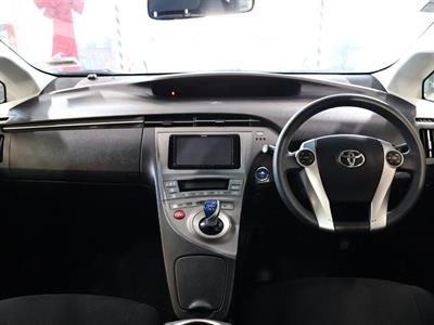 2012 Toyota Prius - Thumbnail