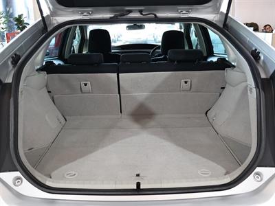 2012 Toyota Prius - Thumbnail