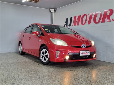 2012 Toyota Prius - Thumbnail