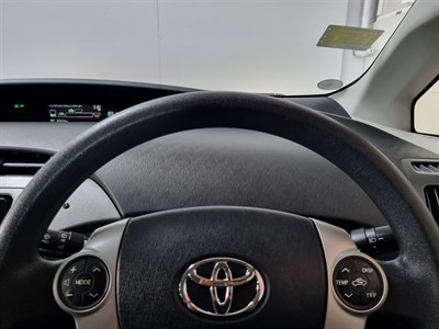 2012 Toyota Prius - Thumbnail